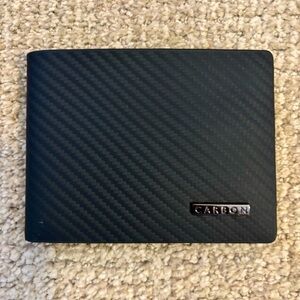 Carbon Black Men’s Bifold Wallet​​